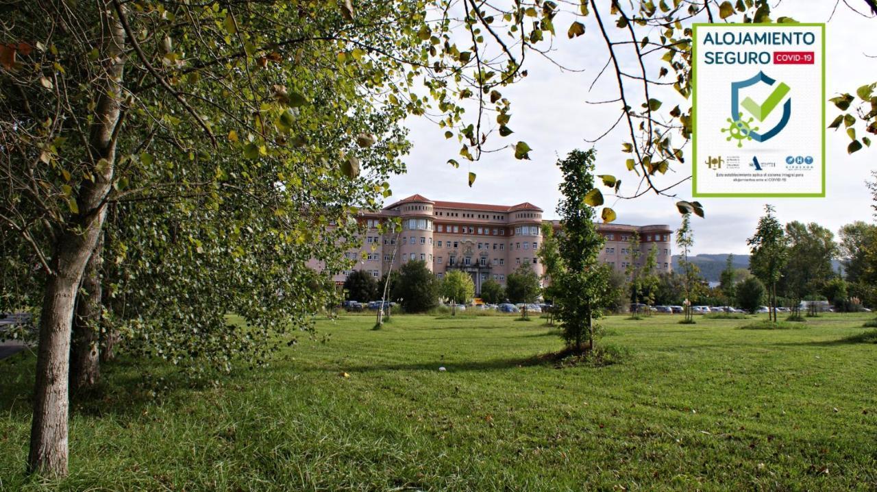Hotel Seminario Aeropuerto Bilbao Derio Bagian luar foto