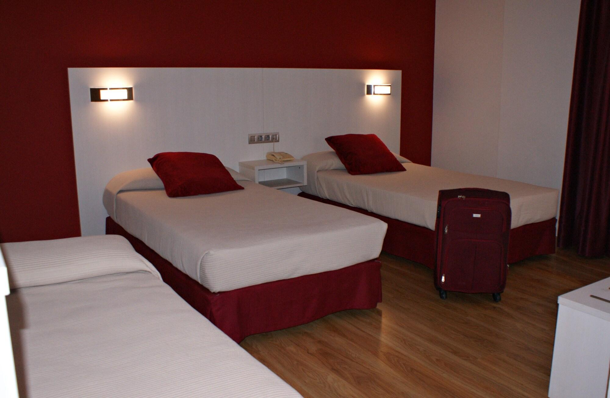 Hotel Seminario Aeropuerto Bilbao Derio Bagian luar foto
